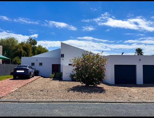 3 BEDROOM HOUSE FOR SALE IN WELLWAY PARK EAST